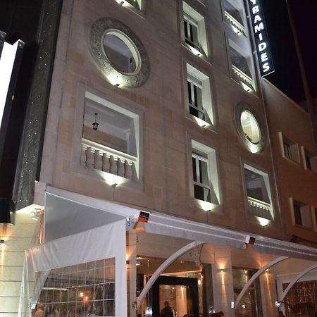Hotel-Cafe-Restaurant Pyramides, Taza Zewnętrze zdjęcie