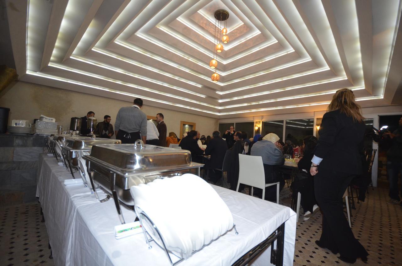 Hotel-Cafe-Restaurant Pyramides, Taza Zewnętrze zdjęcie