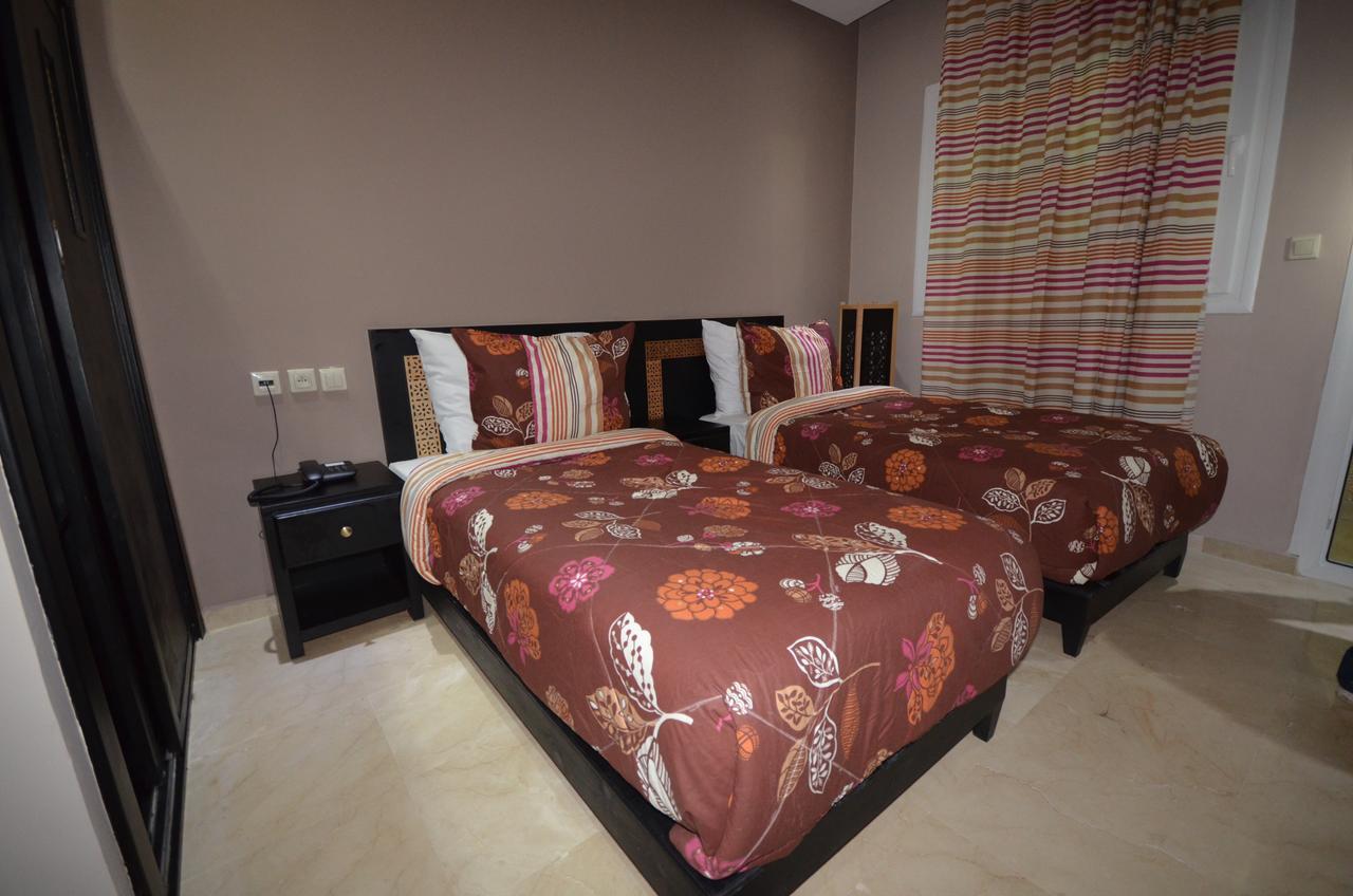 Hotel-Cafe-Restaurant Pyramides, Taza Zewnętrze zdjęcie