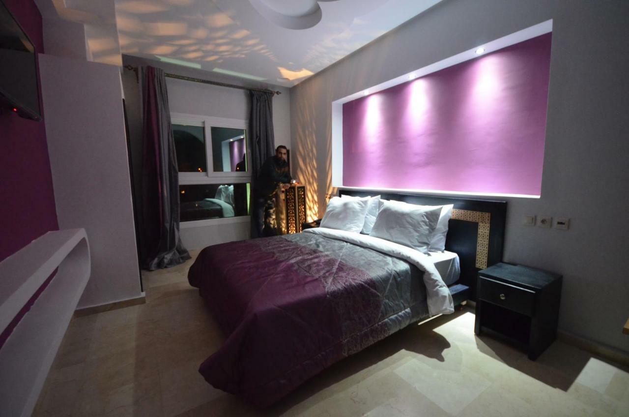 Hotel-Cafe-Restaurant Pyramides, Taza Zewnętrze zdjęcie