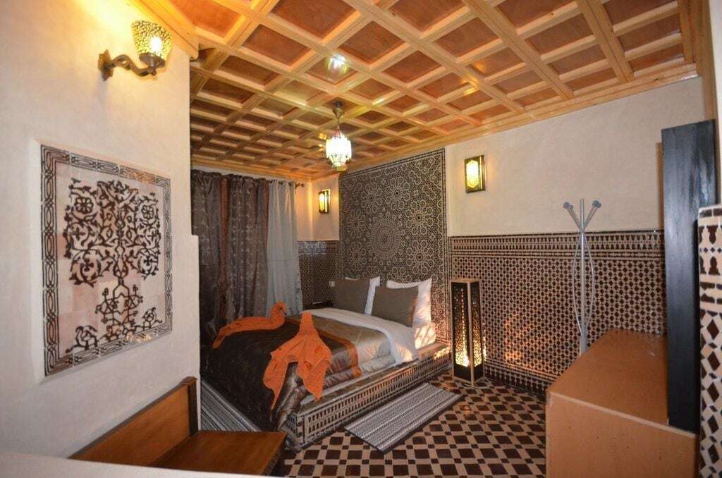 Hotel-Cafe-Restaurant Pyramides, Taza Zewnętrze zdjęcie
